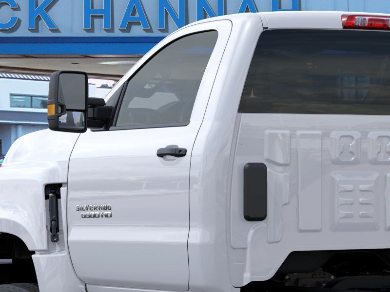 2025 Chevrolet Silverado 5500HD 
