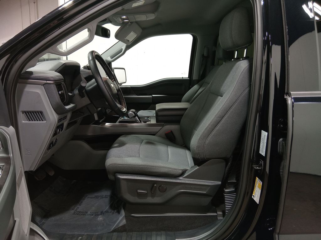 2024 Ford F-150 Lightning Flash