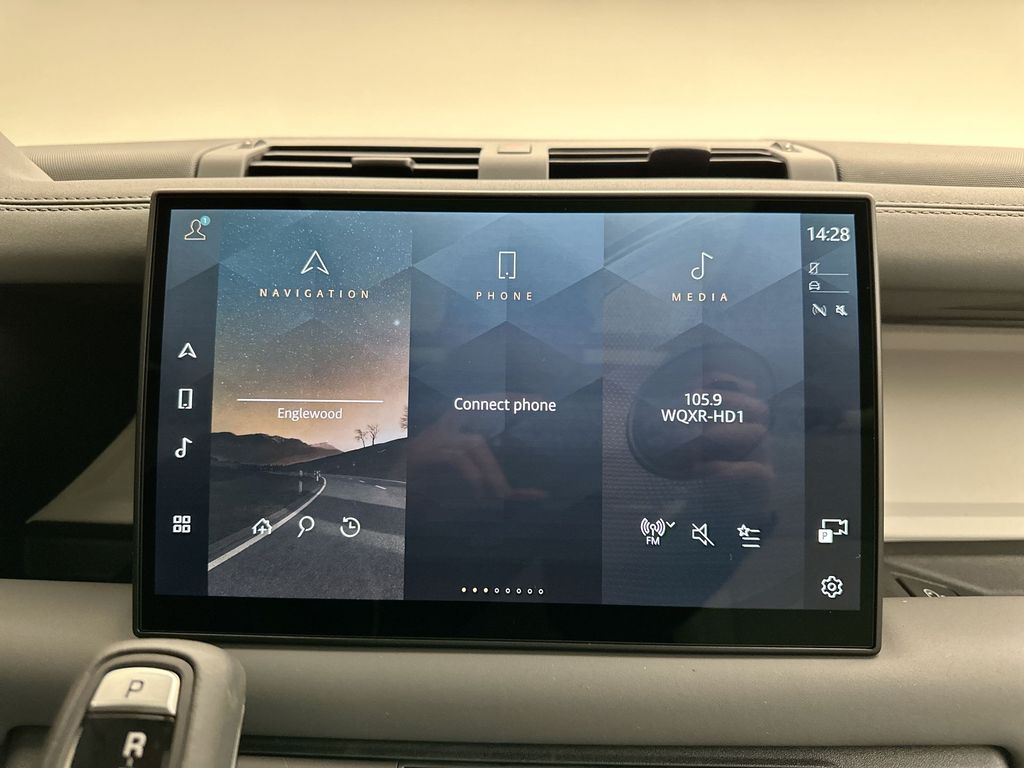 Thumbnail: 2025 Land Rover Defender - 12