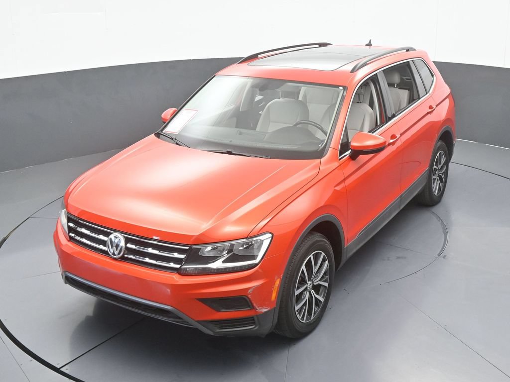 Used 2019 Orange Metallic Volkswagen 2.0T SE image 43