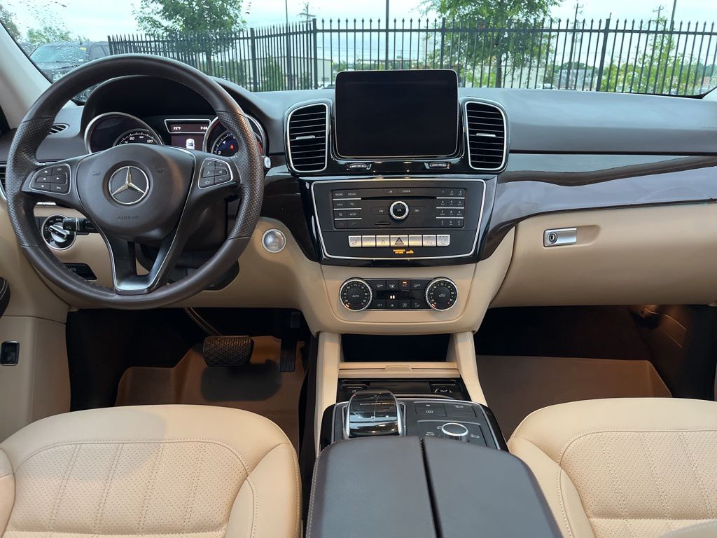 Thumbnail: 2018 Mercedes-Benz GLE - 17