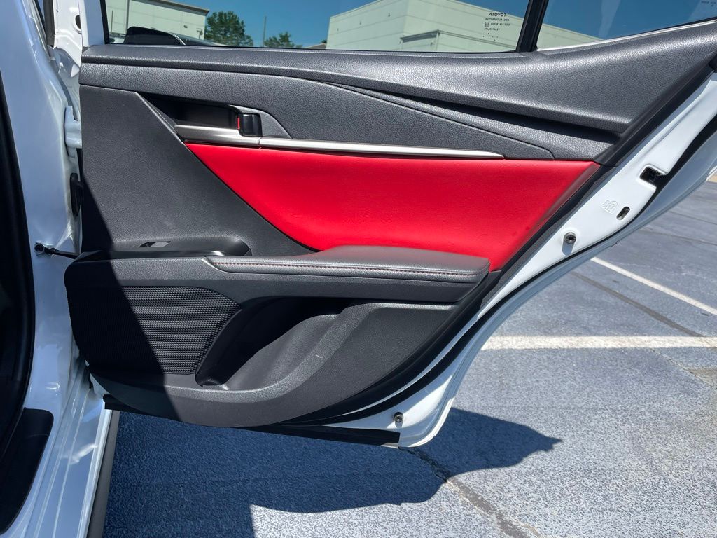 Thumbnail: 2025 Toyota Camry - 32