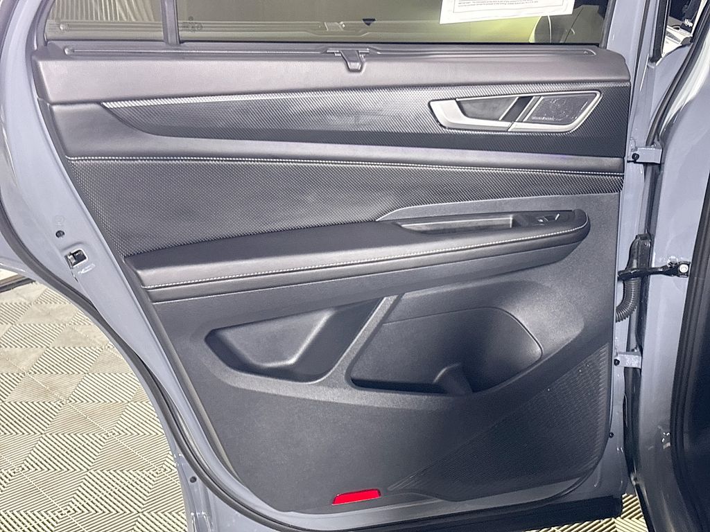 2024 Volkswagen Atlas Cross Sport 2.0T SEL Premium R-Line