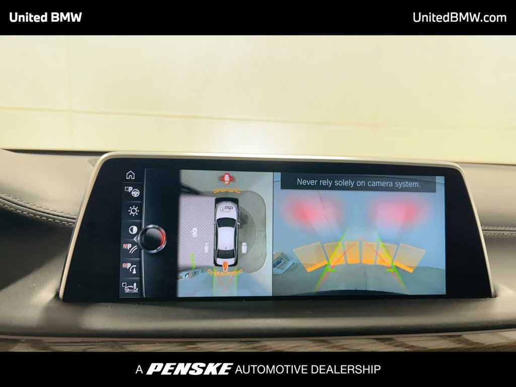 Thumbnail: 2016 BMW 7 Series - 17