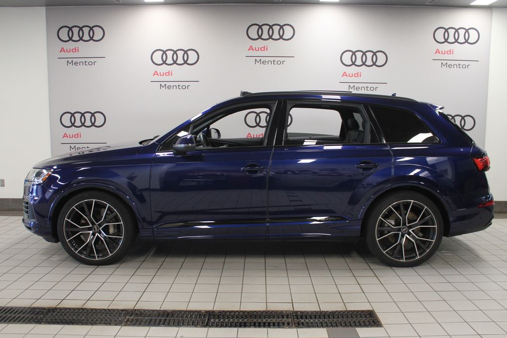 Thumbnail: 2023 Audi Q7 - 3