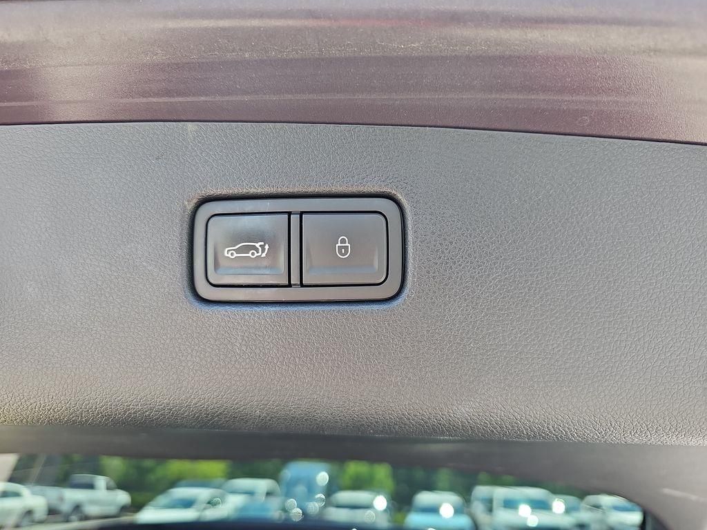 Used 2022 Red Genesis 2.5T image 13