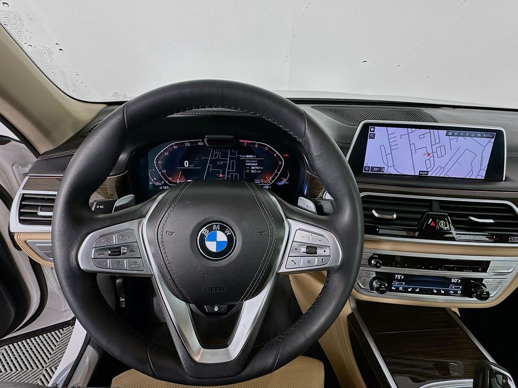 2022 BMW 7 Series 740i 11