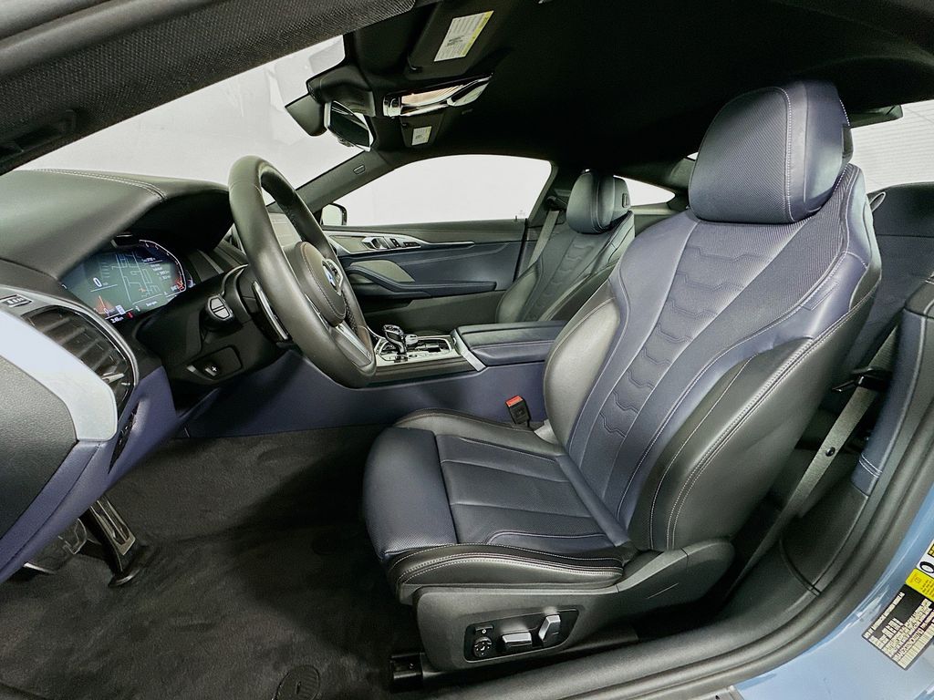 Thumbnail: 2022 BMW 8 Series - 21