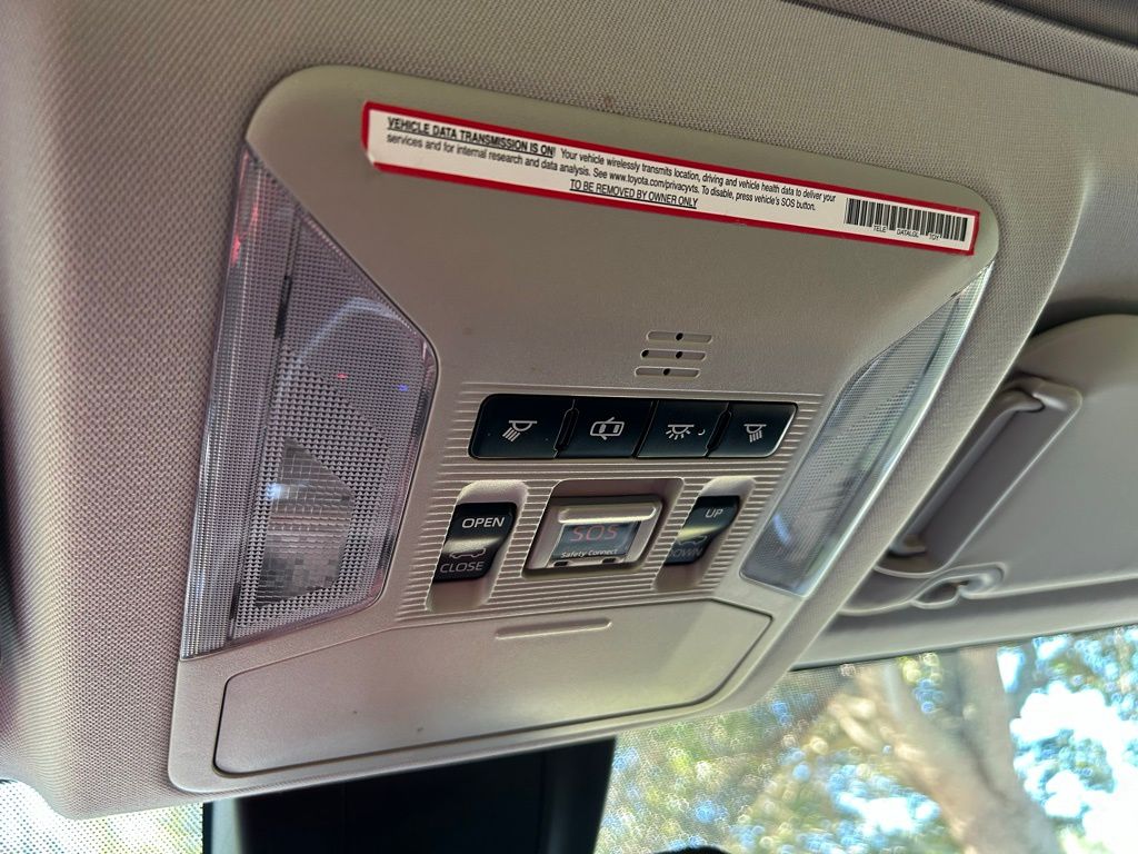 Thumbnail: 2019 Toyota RAV4 - 28