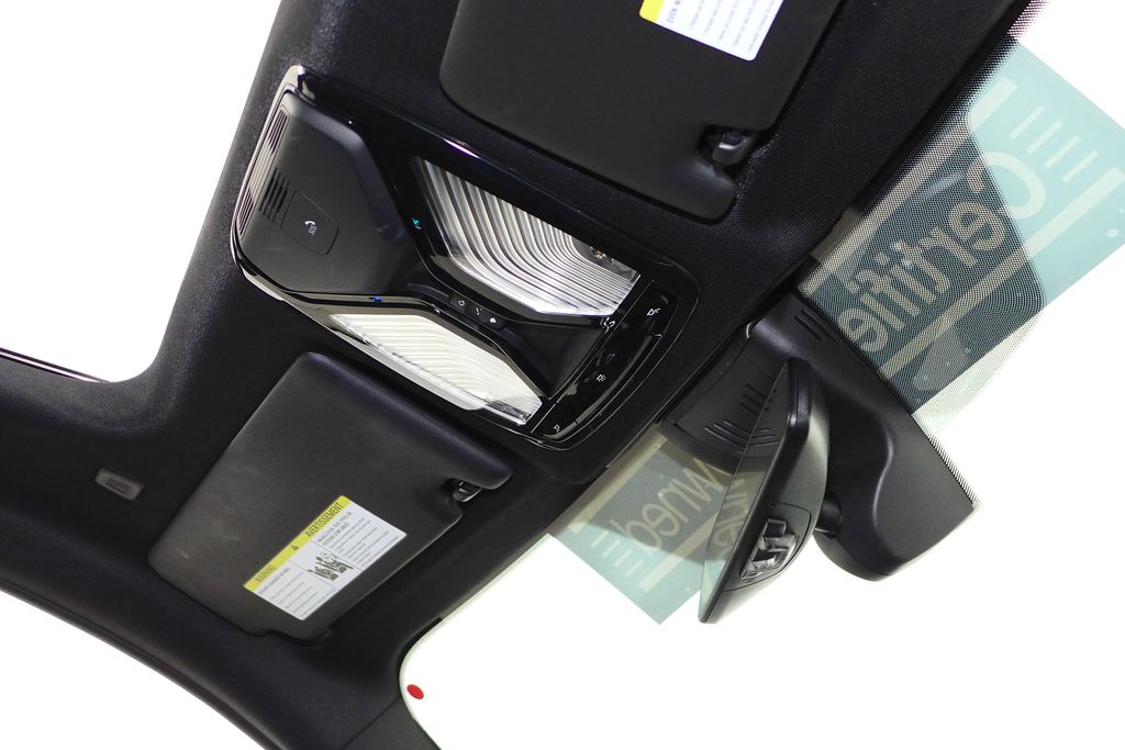 Thumbnail: 2023 BMW i4 - 17