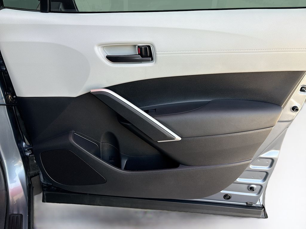 Thumbnail: 2023 Toyota Corolla Cross - 25