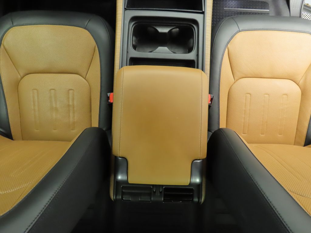 2023 Land Rover Defender 90 17