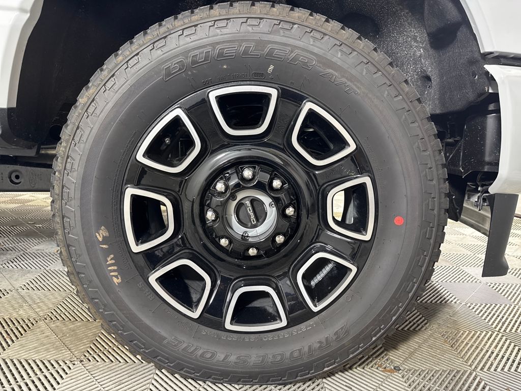 New 2026 White Ford Platinum image 13