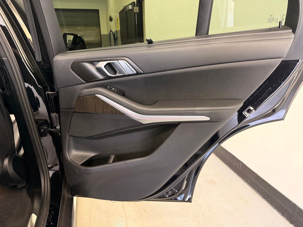Thumbnail: 2022 BMW X5 - 23
