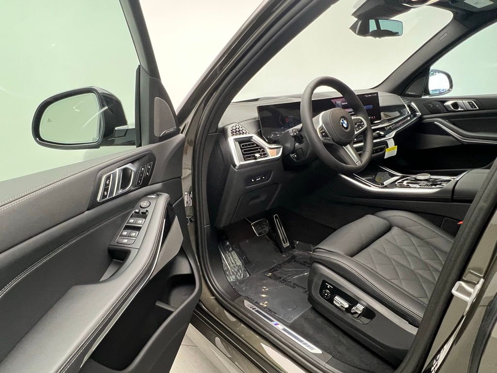 Thumbnail: 2026 BMW X5 - 22