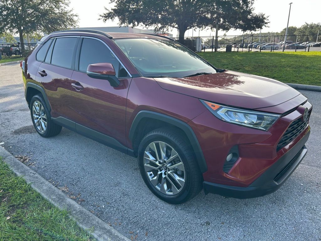 Thumbnail: 2019 Toyota RAV4 - 7