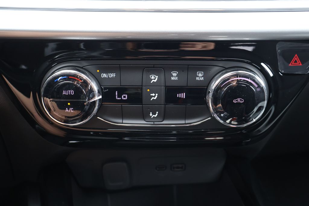 Thumbnail: 2025 Chevrolet Trax - 26