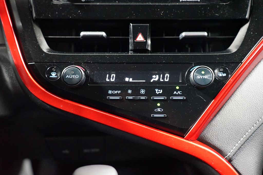 2022 Toyota Camry SE 20