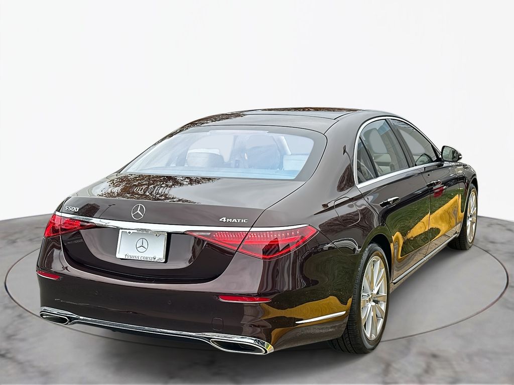 Thumbnail: 2023 Mercedes-Benz S-Class - 7