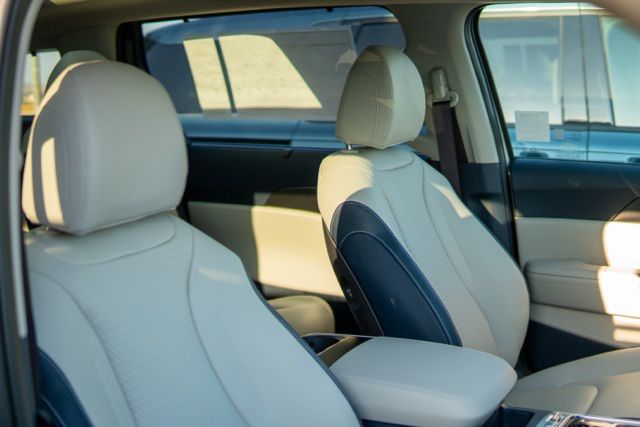 2026 Kia Carnival SX Prestige - Photo 9