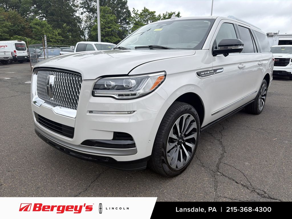 Pearl Metallic 2024 Lincoln Navigator SUV / Crossover Four-Wheel Drive Automatic