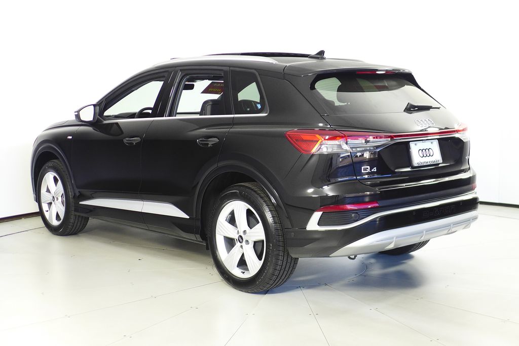 Thumbnail: 2023 Audi Q4 e-tron - 9