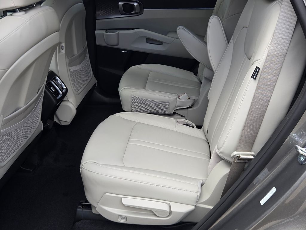 2026 Kia Sorento - $39,620