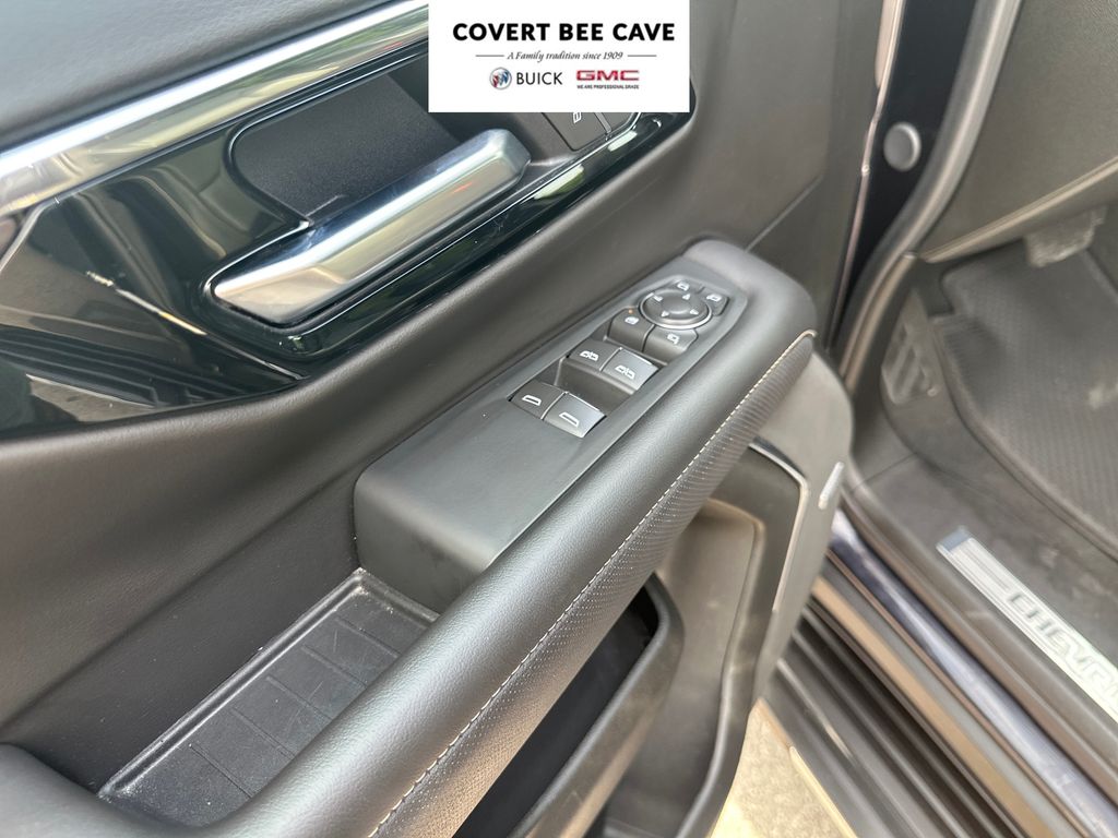 Used Car 2025 Chevrolet Suburban  Premier For Sale Under $70,000 In Austin, Texas