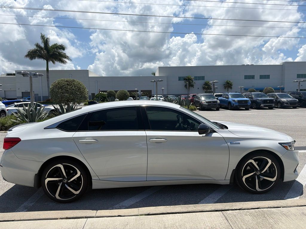 Used 2022 Platinum White Pearl Honda Sport image 6