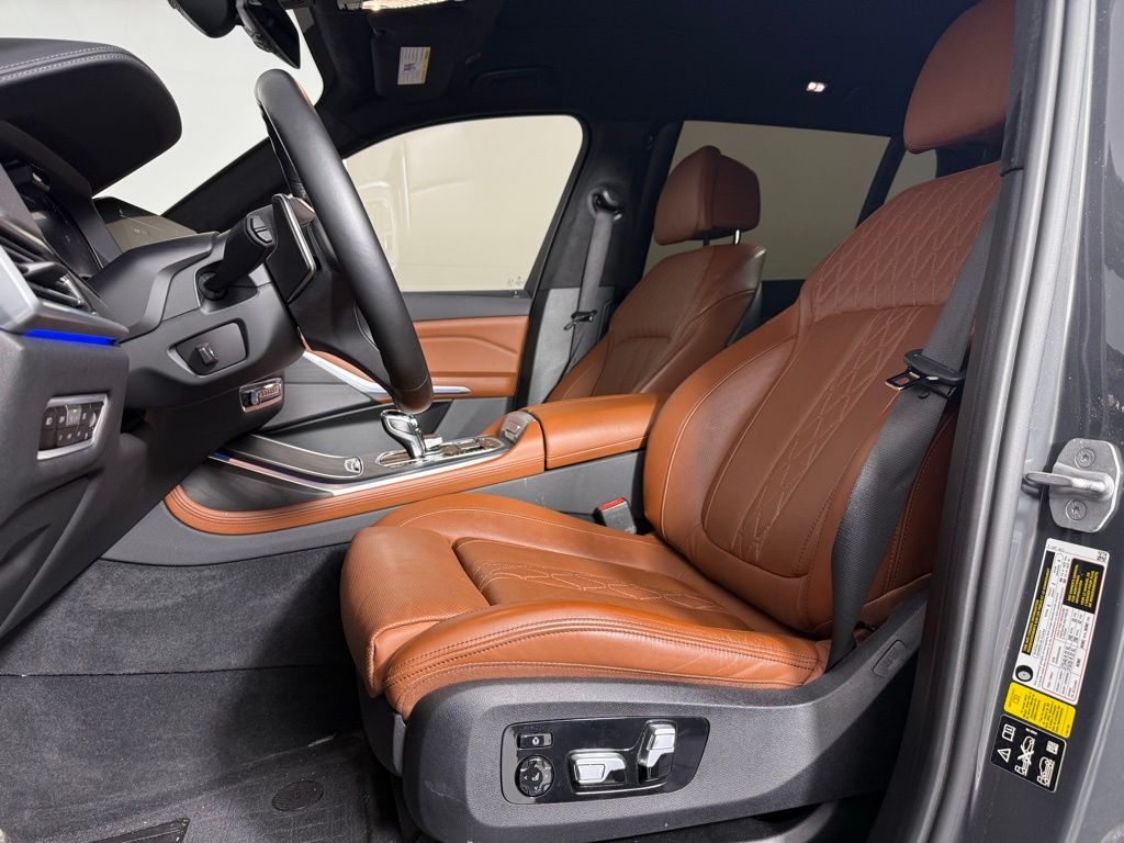 Thumbnail: 2022 BMW X7 - 11