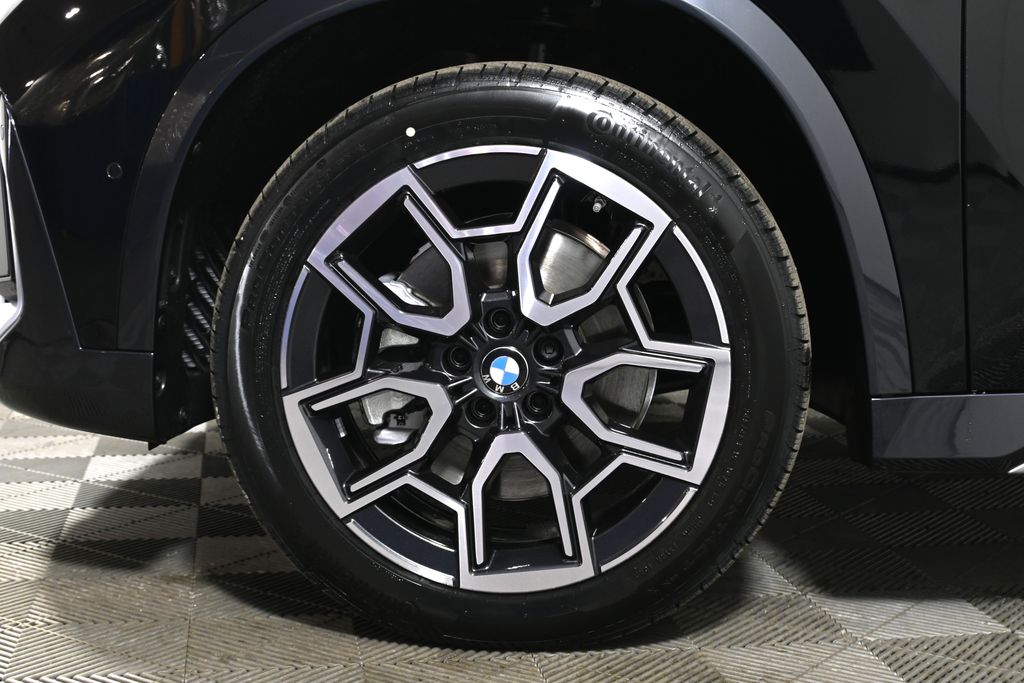 Thumbnail: 2026 BMW X1 - 12