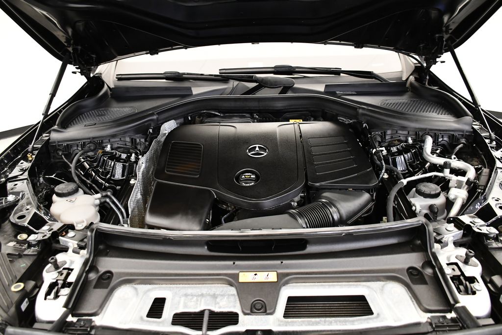 Thumbnail: 2023 Mercedes-Benz GLC - 11