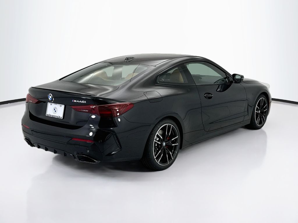 Thumbnail: 2027 BMW 4 Series - 5