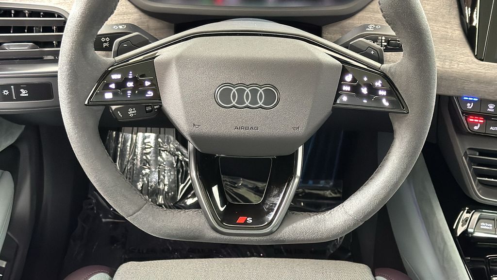 2025 Audi e-tron GT Premium Plus 14