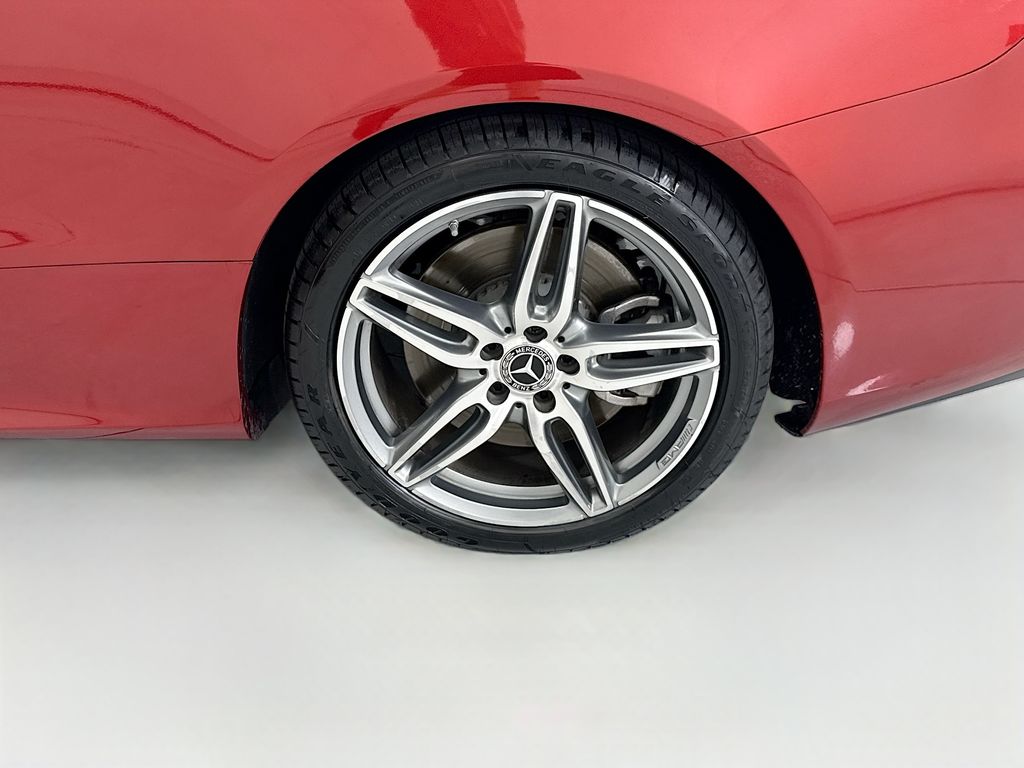 Thumbnail: 2018 Mercedes-Benz E-Class - 27
