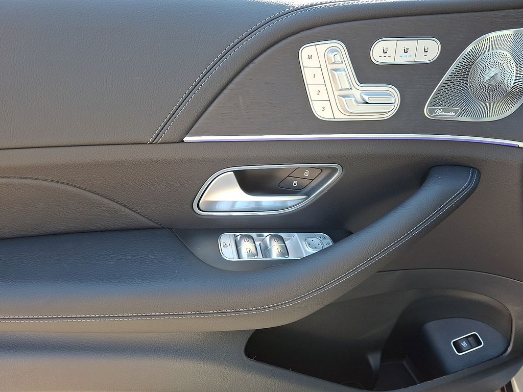 Thumbnail: 2026 Mercedes-Benz GLE - 8