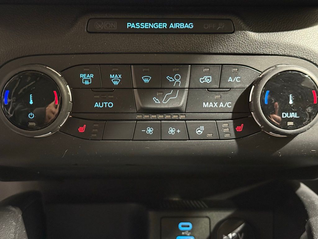 Thumbnail: 2022 Ford Bronco Sport - 27