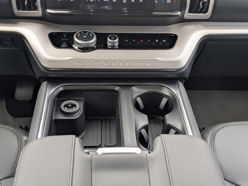 2026 Ford Expedition Max Active MAX