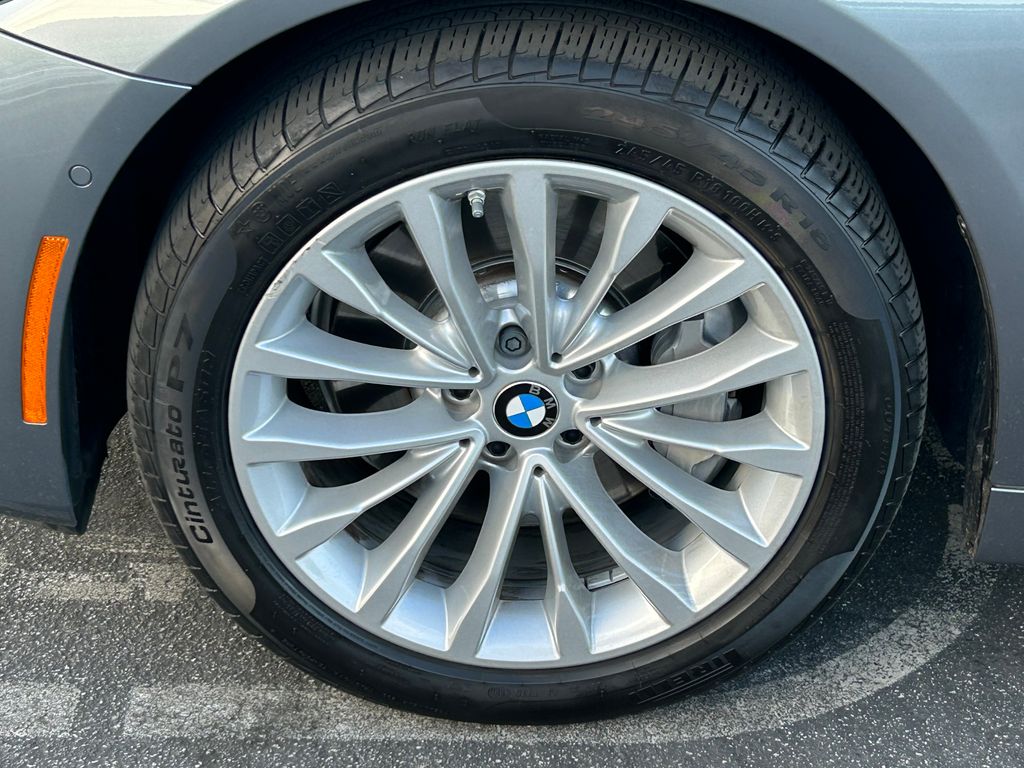 2021 BMW 5 Series 530e iPerformance 9