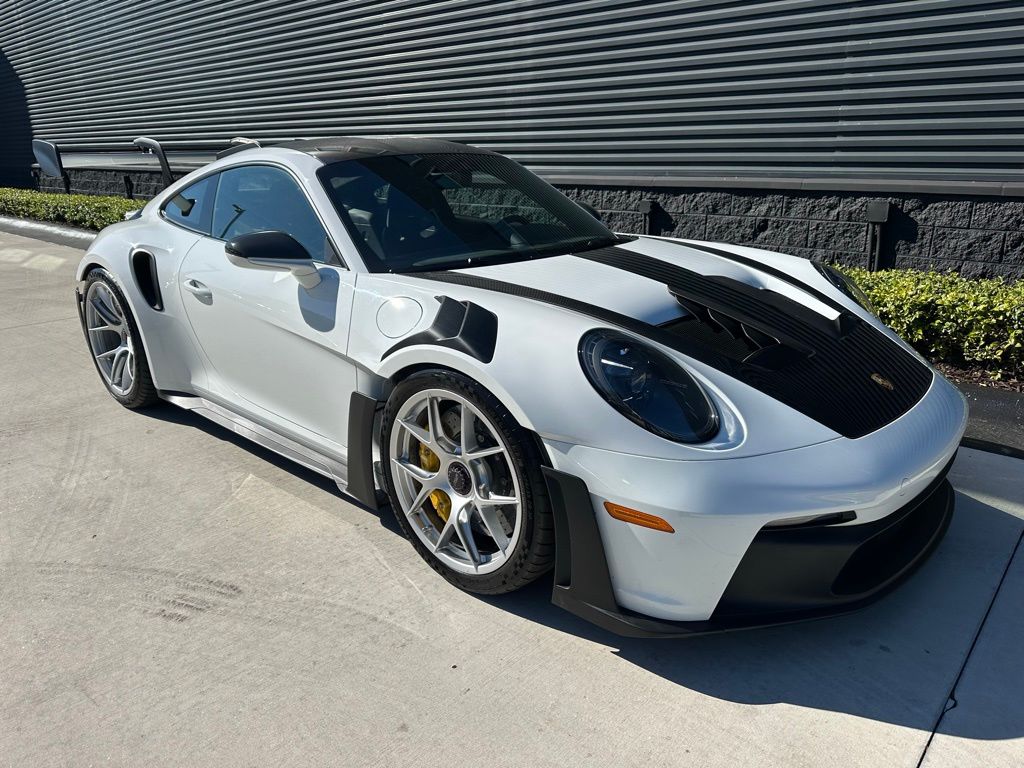 Thumbnail: 2025 Porsche 911 - 11