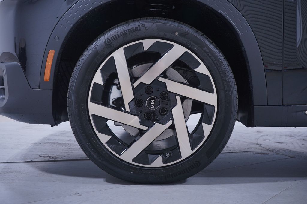2025 MINI Cooper Countryman Signature 2
