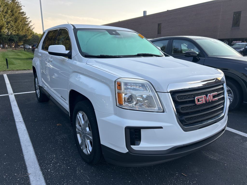 Thumbnail: 2017 GMC Terrain - 4