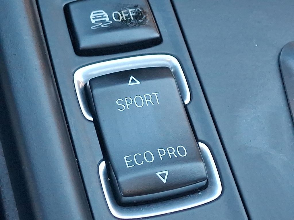 Thumbnail: 2018 BMW 3 Series - 25