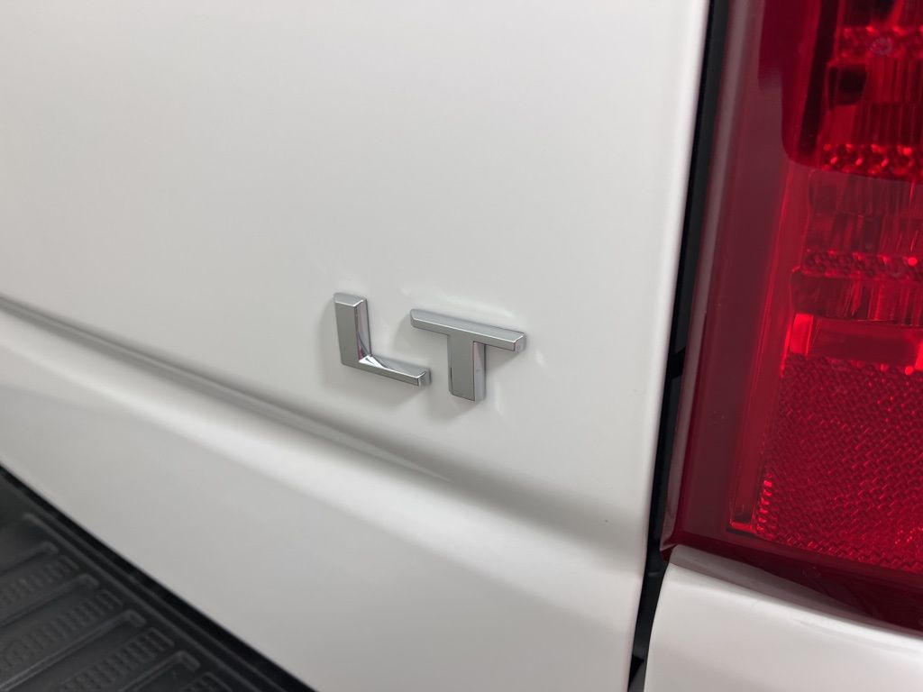 Thumbnail: 2026 Chevrolet Silverado 1500 - 18