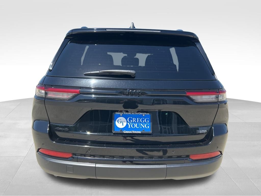 Used 2023 Jeep Grand Cherokee SUV