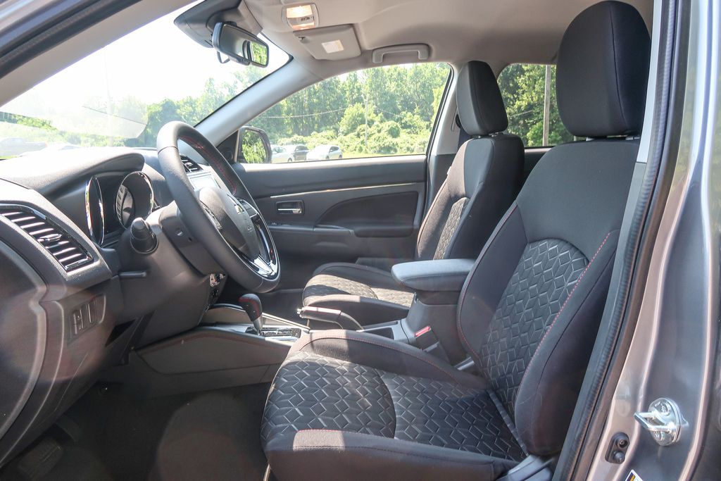 2026 Mitsubishi Outlander Sport 2.0 LE
