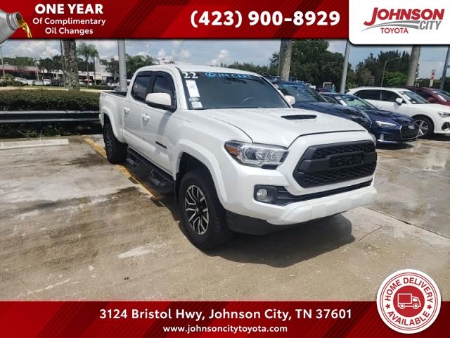 White (Wind Chill Pearl) 2022 Toyota Tacoma Pickup Truck Four-Wheel Drive 6-Speed Automatic