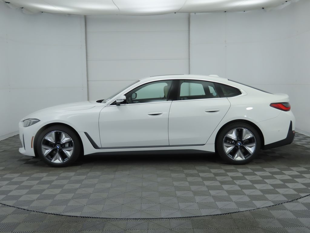 2025 BMW i4 eDrive40 8