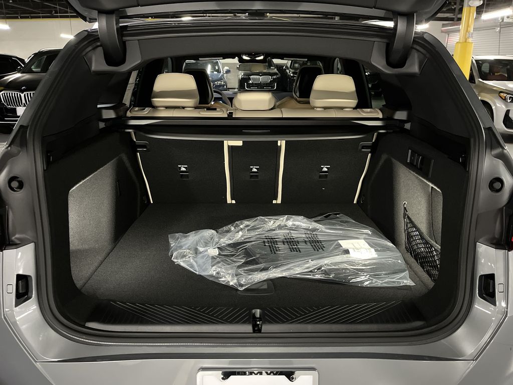 Thumbnail: 2026 BMW X3 - 23