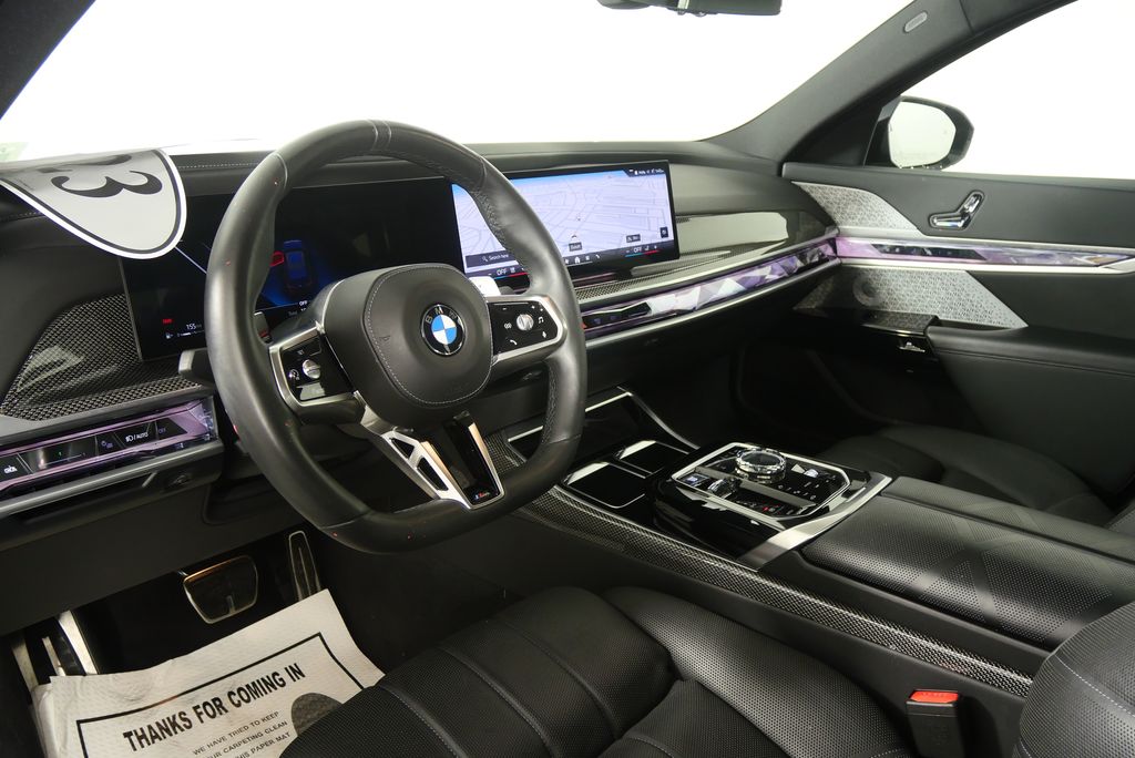 Thumbnail: 2023 BMW 7 Series - 13